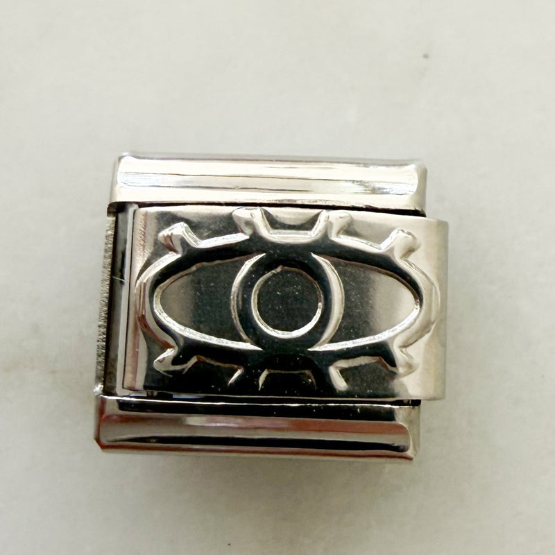 Eye